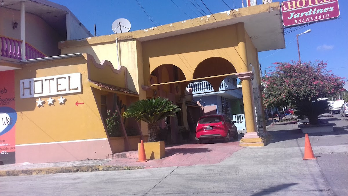 HOTEL JARDINES
